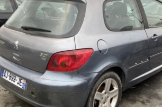 Vitre avant droit PEUGEOT 307