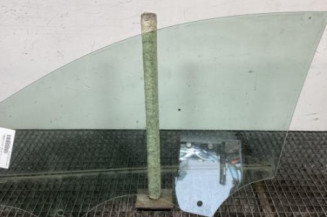 Vitre avant droit OPEL CORSA F