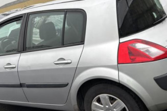Poignee porte avant gauche RENAULT MEGANE 2