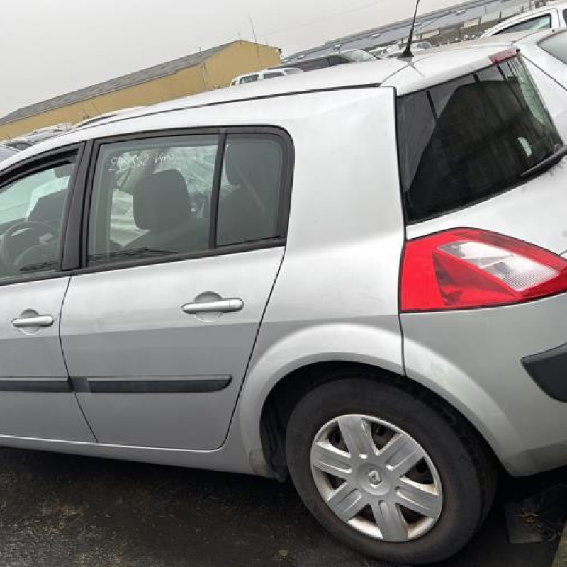 Poignee porte avant gauche RENAULT MEGANE 2 Photo n°9