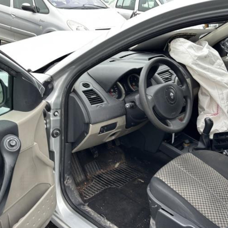 Poignee porte avant gauche RENAULT MEGANE 2 Photo n°12
