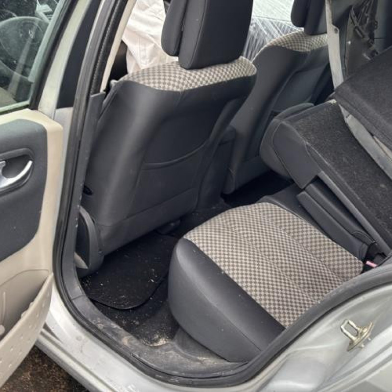Poignee porte avant gauche RENAULT MEGANE 2 Photo n°13