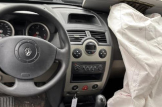 Poignee porte avant gauche RENAULT MEGANE 2