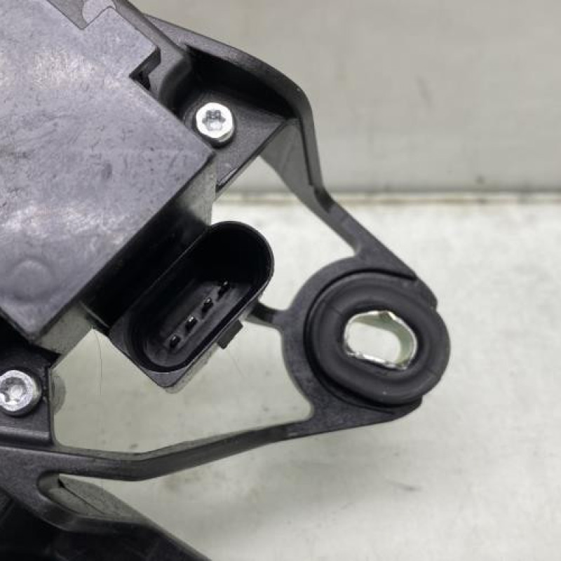 Moteur essuie glace arriere VOLKSWAGEN POLO 5 Photo n°3