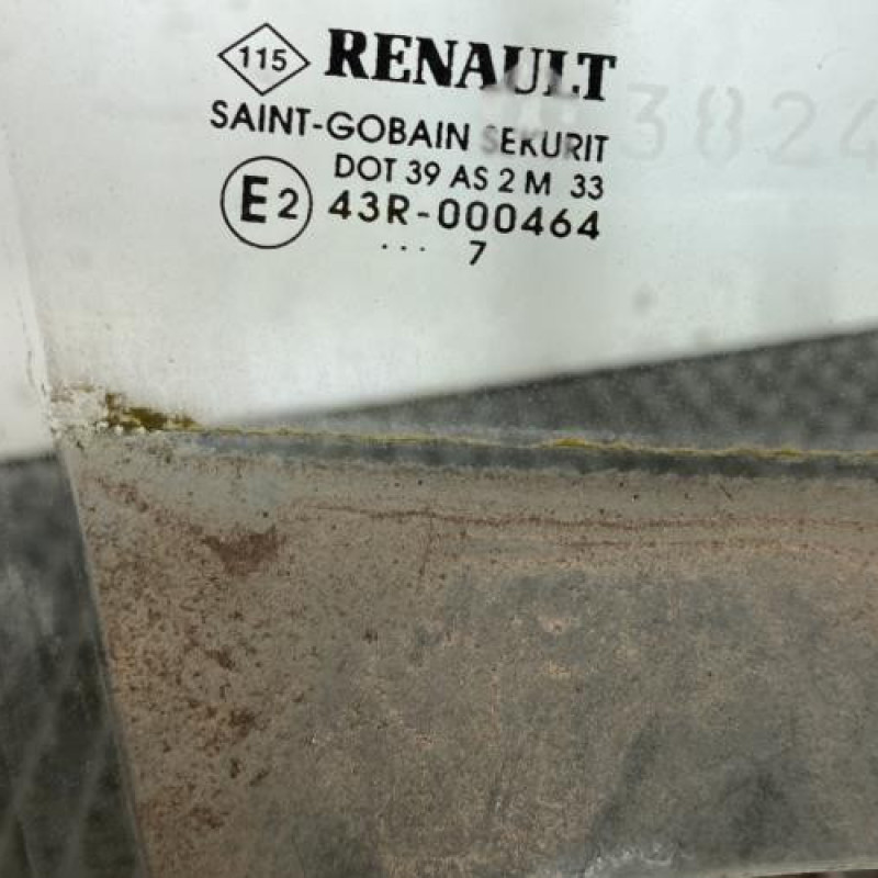Vitre arriere droit RENAULT CLIO 3 Photo n°5