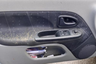 Pompe à carburant RENAULT CLIO 2