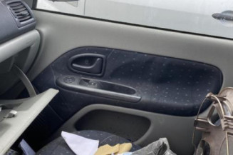 Pompe à carburant RENAULT CLIO 2