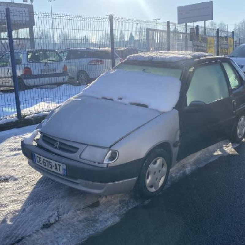 Poignee porte avant gauche CITROEN SAXO Photo n°4