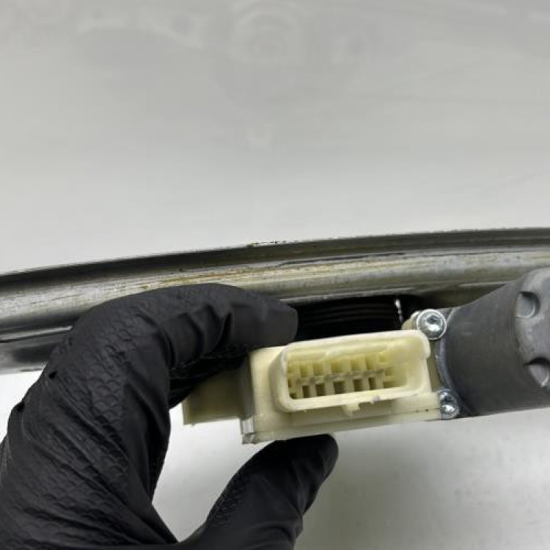Leve vitre electrique arriere gauche PEUGEOT 308 2 Photo n°6