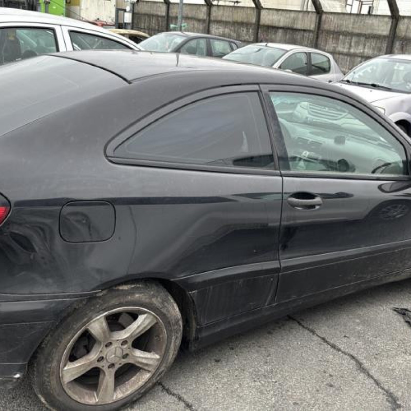 Vitre avant droit MERCEDES CLASSE C 203 COUPE SPORT Photo n°10
