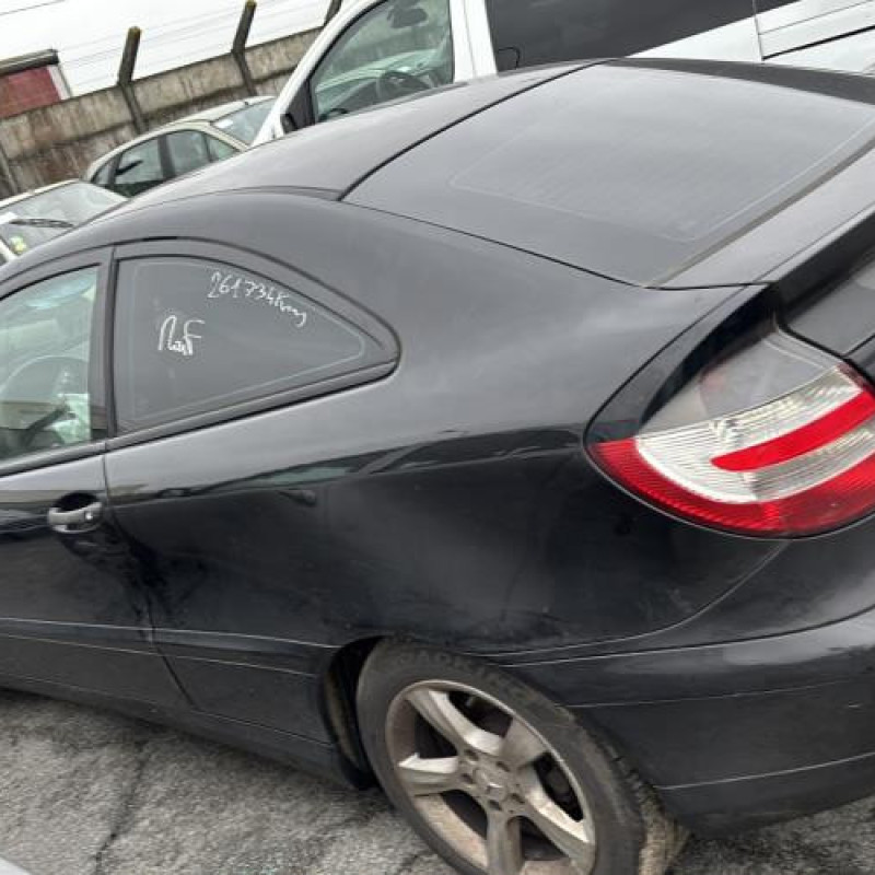 Pretensionneur de ceinture avant droit MERCEDES CLASSE C 203 COUPE SPORT Photo n°11