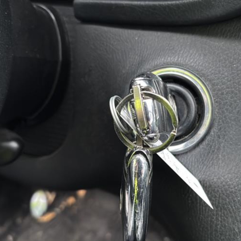 Pretensionneur de ceinture avant droit MERCEDES CLASSE C 203 COUPE SPORT Photo n°19