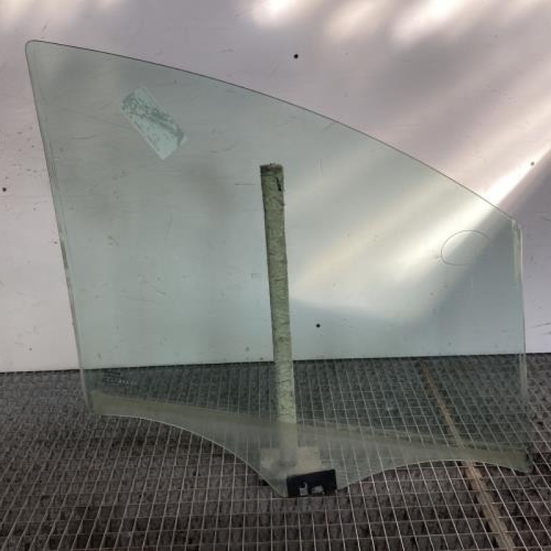 Vitre avant gauche RENAULT GRAND MODUS Photo n°6