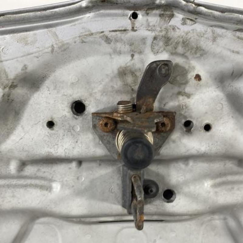 Capot BMW SERIE 1 E87 Photo n°6