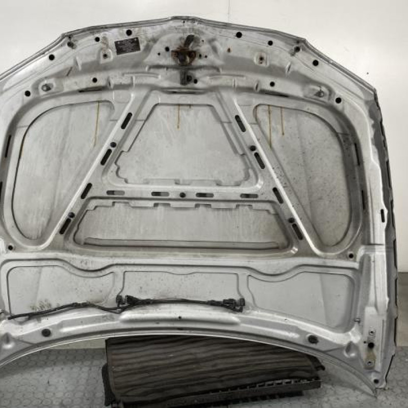 Capot BMW SERIE 1 E87 Photo n°9