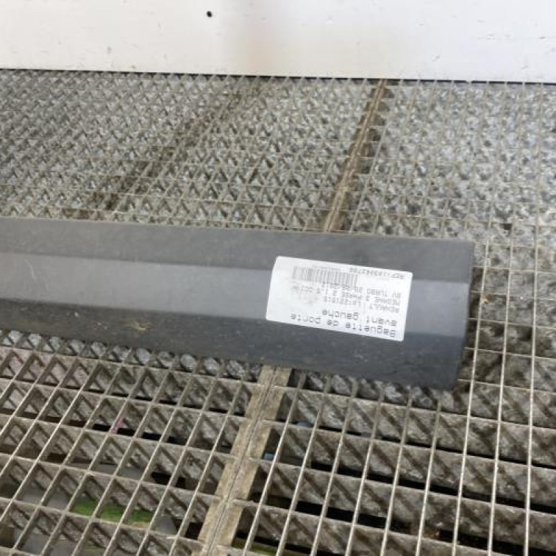 Baguette de porte avant gauche RENAULT MEGANE 3 Photo n°3