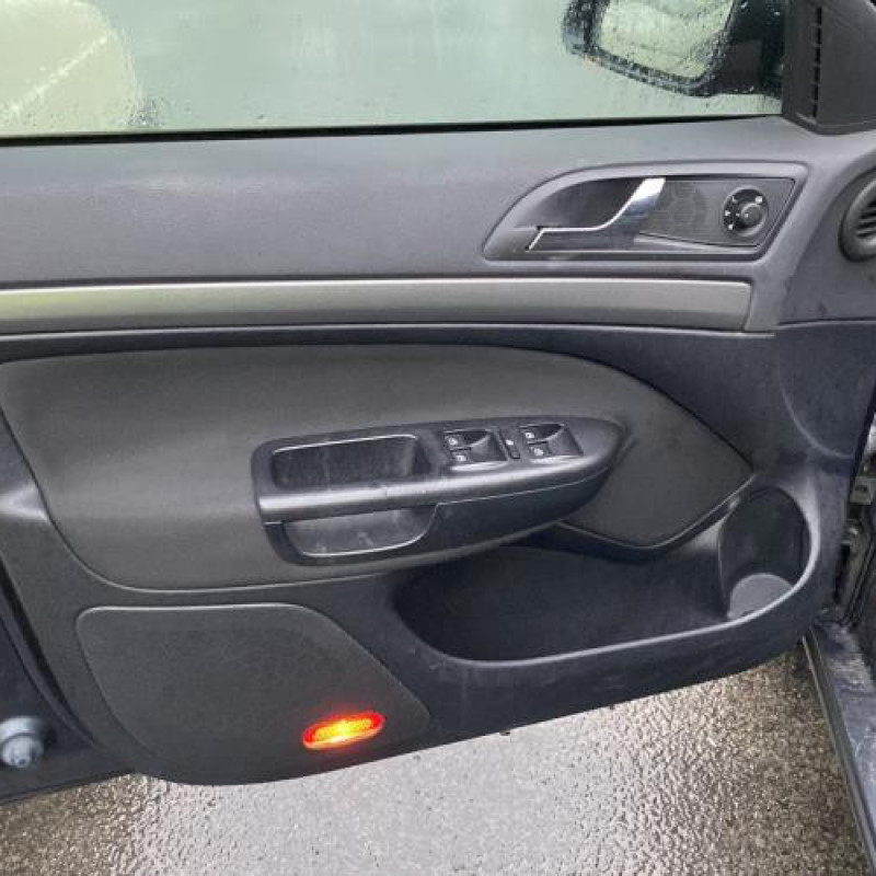 Porte avant gauche SKODA OCTAVIA 2 Photo n°18