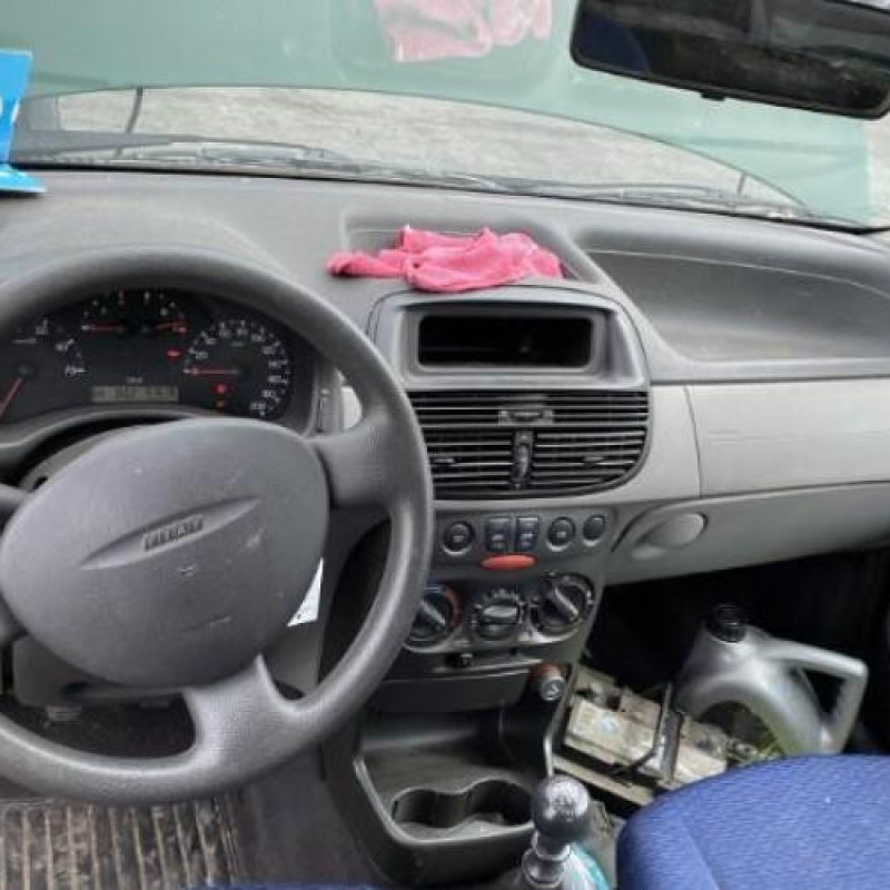 Porte avant gauche FIAT PUNTO 2 Photo n°18