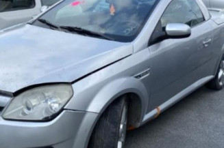 Pompe à carburant OPEL TIGRA 2