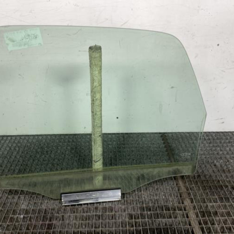 Vitre arriere droit OPEL MERIVA A Photo n°5