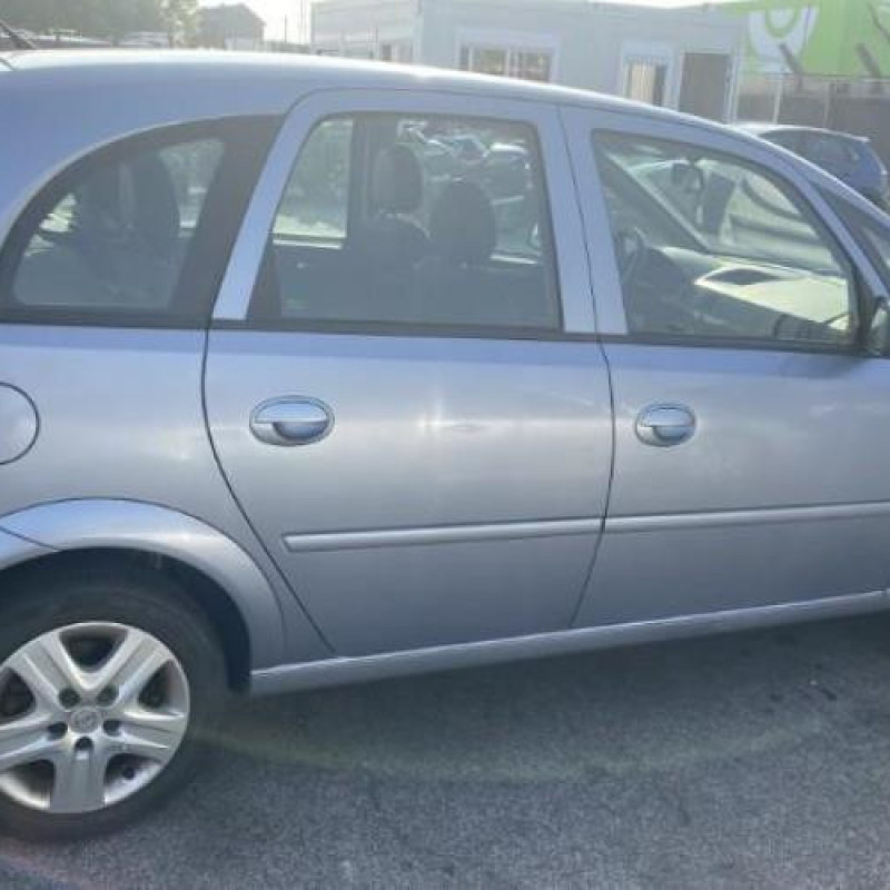 Vitre arriere droit OPEL MERIVA A Photo n°11