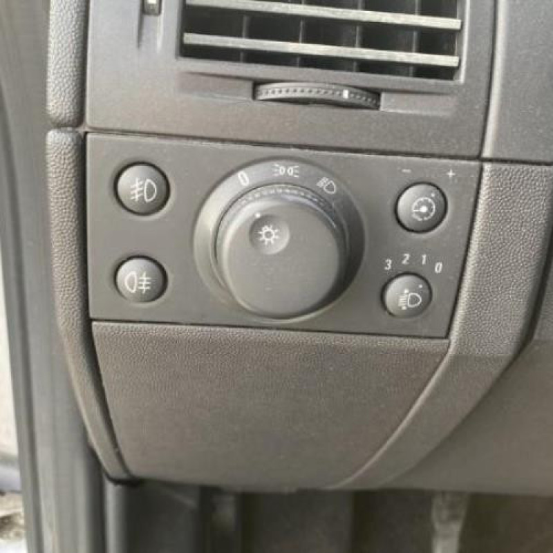 Vitre arriere droit OPEL MERIVA A Photo n°14
