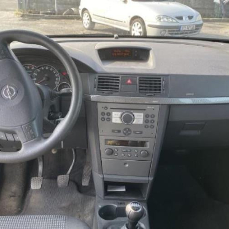 Vitre arriere droit OPEL MERIVA A Photo n°17