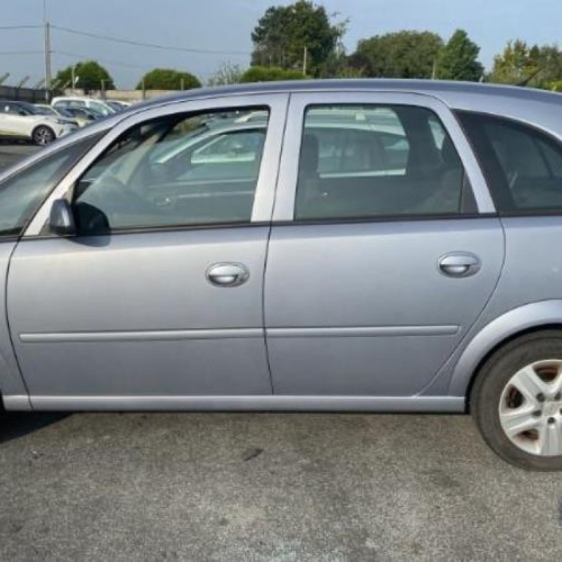 Vitre arriere droit OPEL MERIVA A Photo n°18