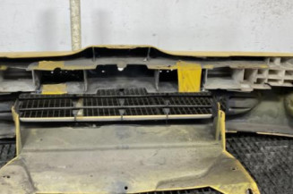 Pare choc avant RENAULT MEGANE 1