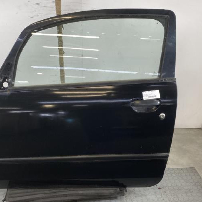 Porte avant gauche MITSUBISHI COLT 6 Photo n°1