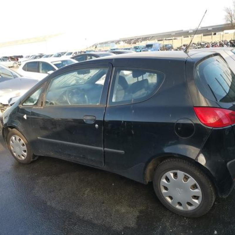 Porte avant gauche MITSUBISHI COLT 6 Photo n°9