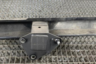 Renfort pare choc arriere (traverse) MERCEDES CLASSE B 245