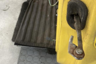 Porte avant gauche RENAULT MEGANE 1