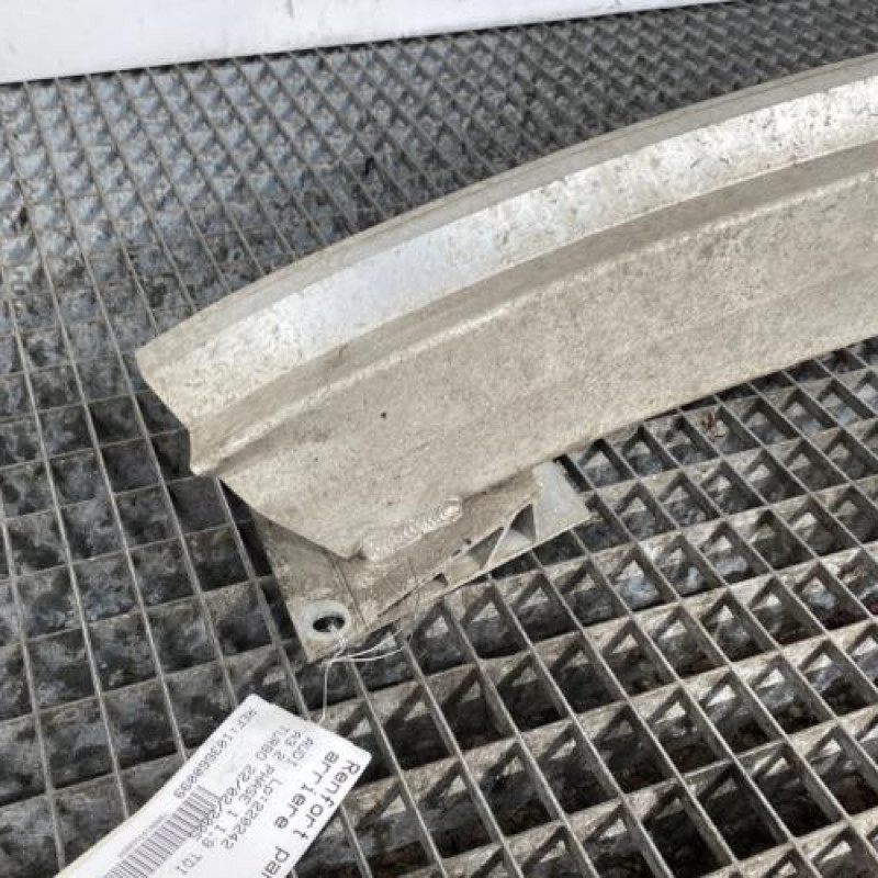 Renfort pare choc arriere (traverse) AUDI A3 2 Photo n°2