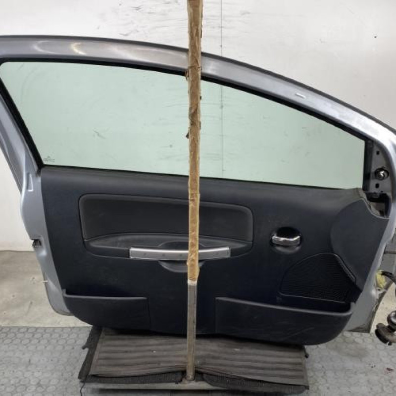 Porte avant gauche CITROEN C2 Photo n°8