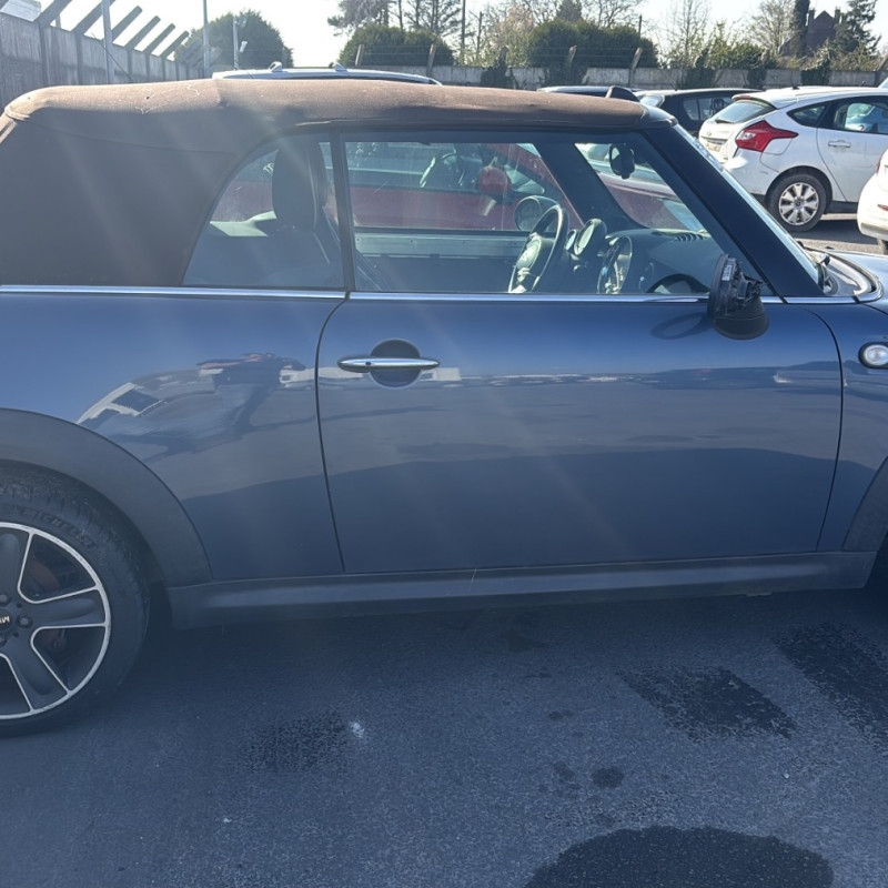 MINI MINI 2 R57 CABRIOLET PHASE 1 1.6i - 16V TURBO COOPER S Photo n°7