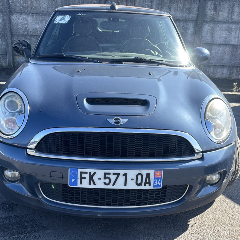 MINI MINI 2 R57 CABRIOLET PHASE 1 1.6i - 16V TURBO COOPER S Photo n°8