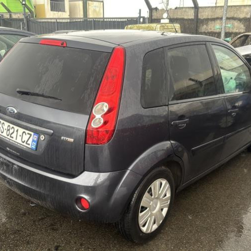 Feu arriere principal gauche (feux) FORD FIESTA 5 Photo n°7