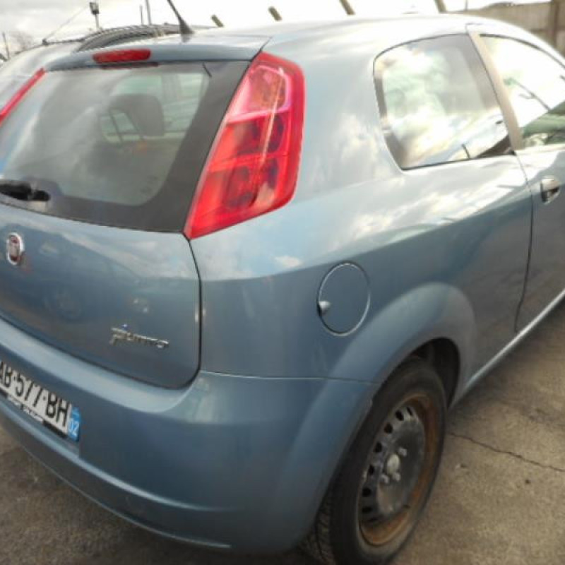 Feu arriere principal droit (feux) FIAT GRANDE PUNTO Photo n°6