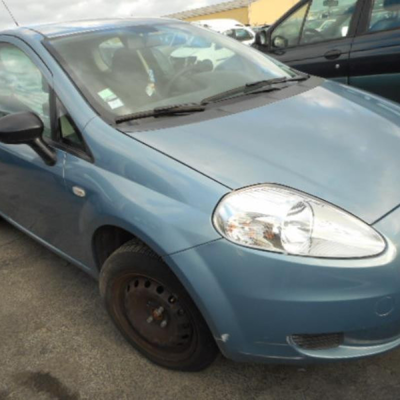 Feu arriere principal droit (feux) FIAT GRANDE PUNTO Photo n°7