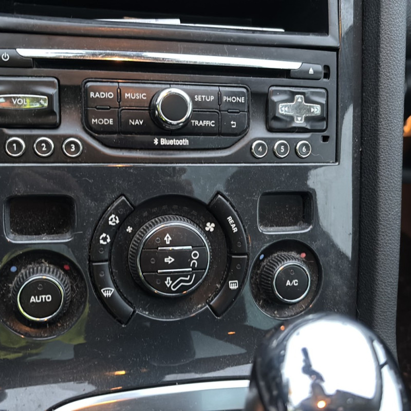 PEUGEOT 5008 1 PHASE 2 1.6 HDI - 8V TURBO Photo n°26