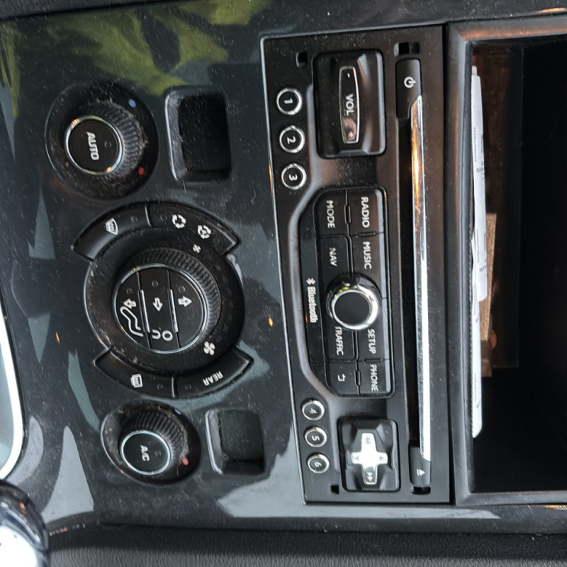 PEUGEOT 5008 1 PHASE 2 1.6 HDI - 8V TURBO Photo n°28