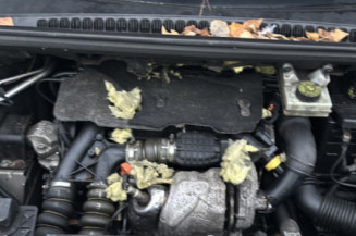 PEUGEOT 5008 1 PHASE 2 1.6 HDI - 8V TURBO