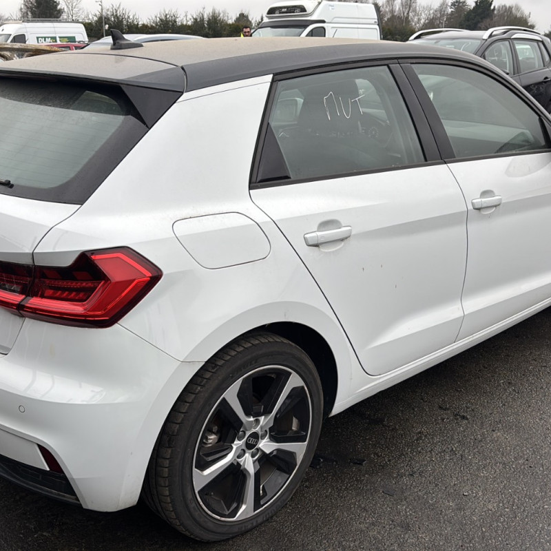 AUDI A1 2 SPORTBACK 1.0 30-TFSI - 12V TURBO Photo n°3