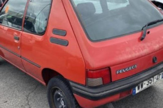 Vitre avant droit PEUGEOT 205