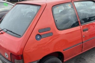 Vitre avant droit PEUGEOT 205
