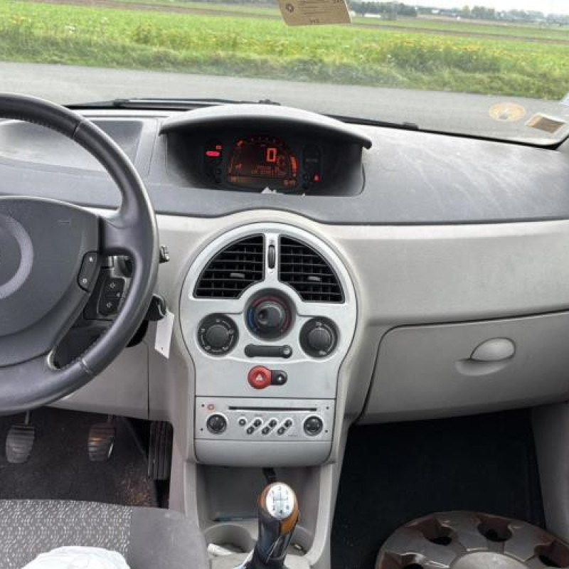 Plage arriere RENAULT MODUS Photo n°18