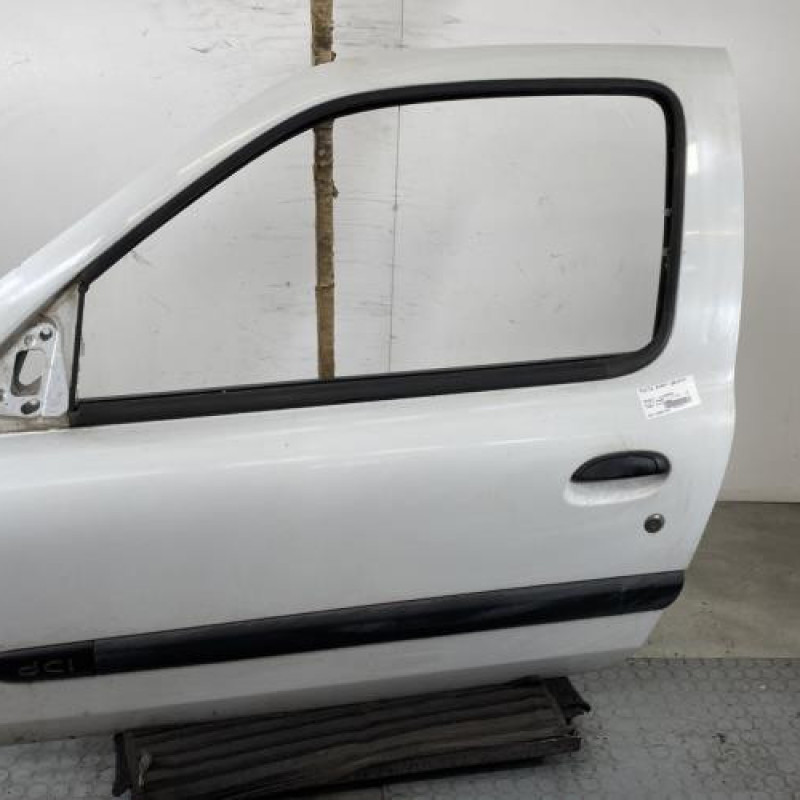 Porte avant gauche RENAULT CLIO 2 Photo n°1