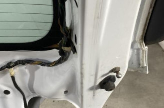 Malle/Hayon arriere OPEL MERIVA B