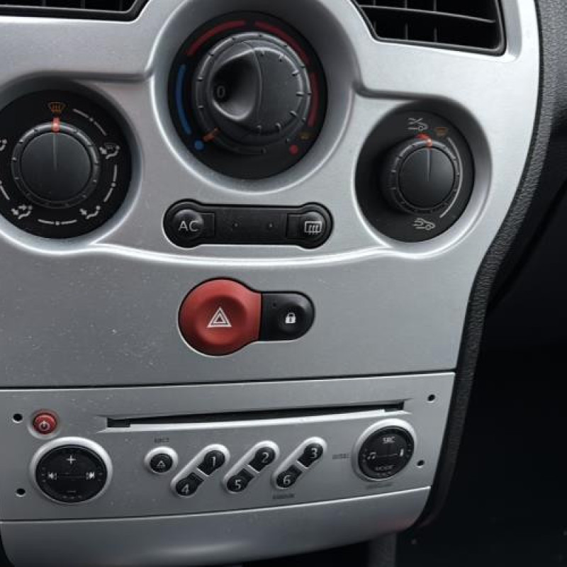 Pretensionneur de ceinture avant droit RENAULT MODUS Photo n°19